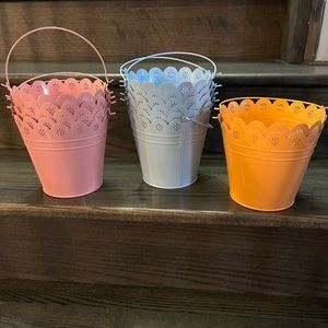 Creative bag brand metal baskets - centrepieces